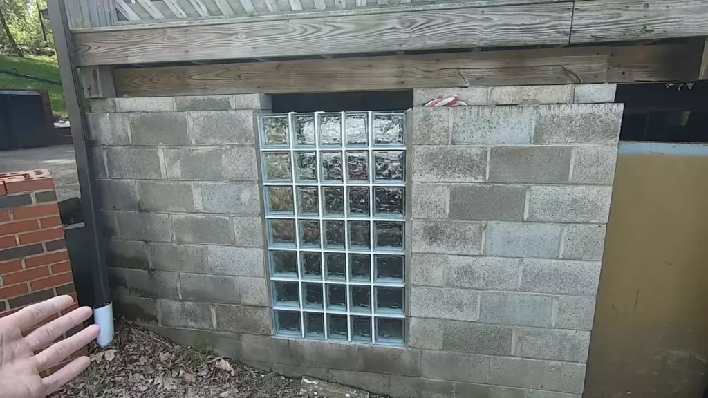 How to Install Glass Block With Mortar