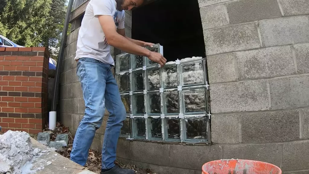 How to Install Glass Block With Mortar