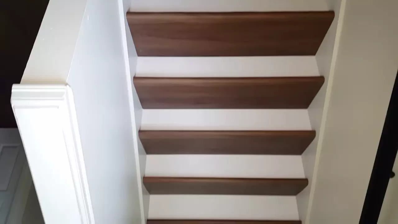 How to Install Laminate Flooring on Stairs With Bullnose